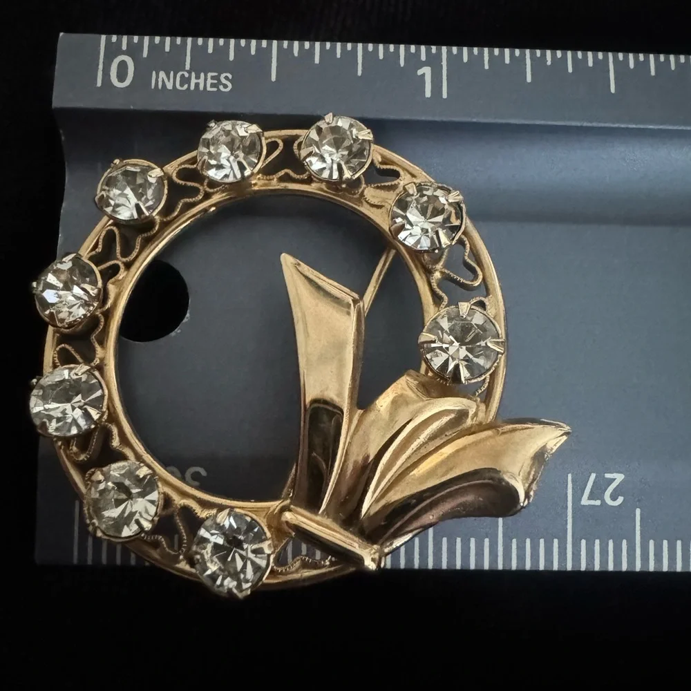 Vintage Wreath Brooch